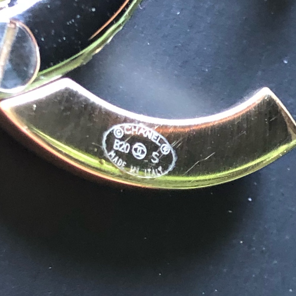 NEW Chanel CC Logo Brooch - Picture 12 of 12